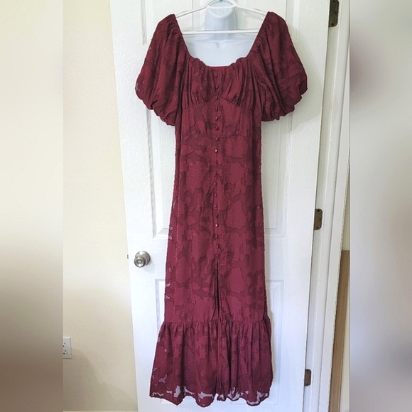 Lulus Everlasting Charm Floral Jacquard Midi Dress w/Button Front & Puff Sleeve - Picture 4 of 6